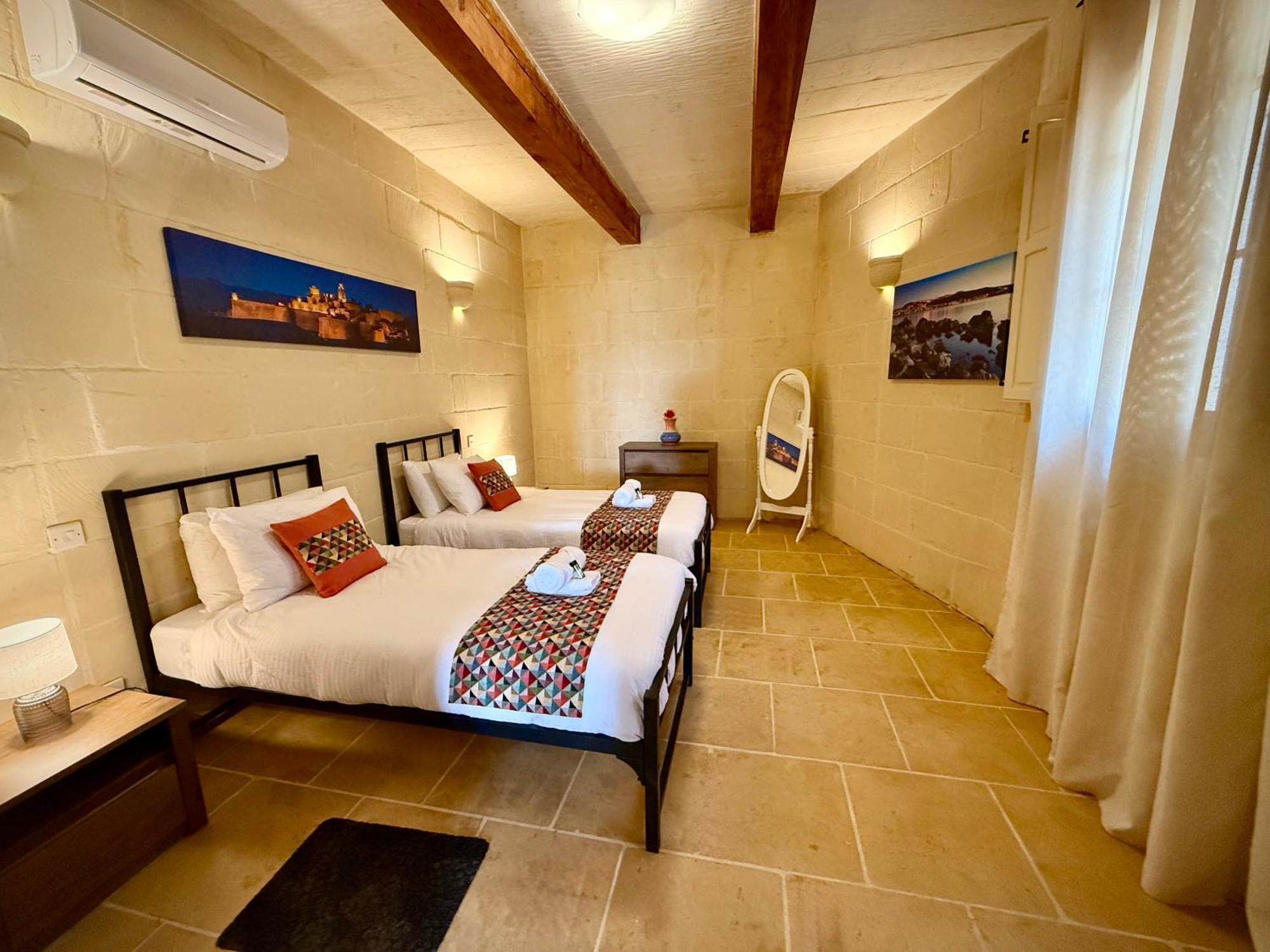 Lonza Gharb Farmhouse Exterior foto